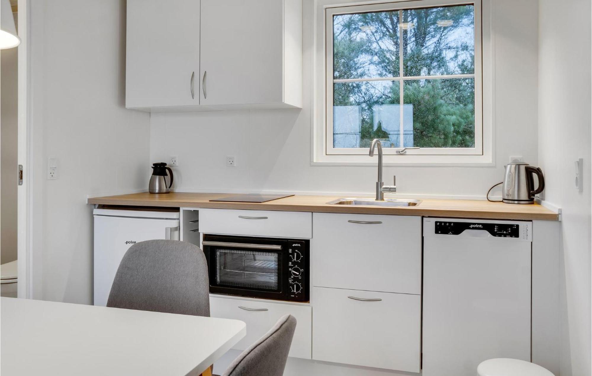 Amazing Apartment In Vaeggerlose With Kitchenette Boto By Exterior photo